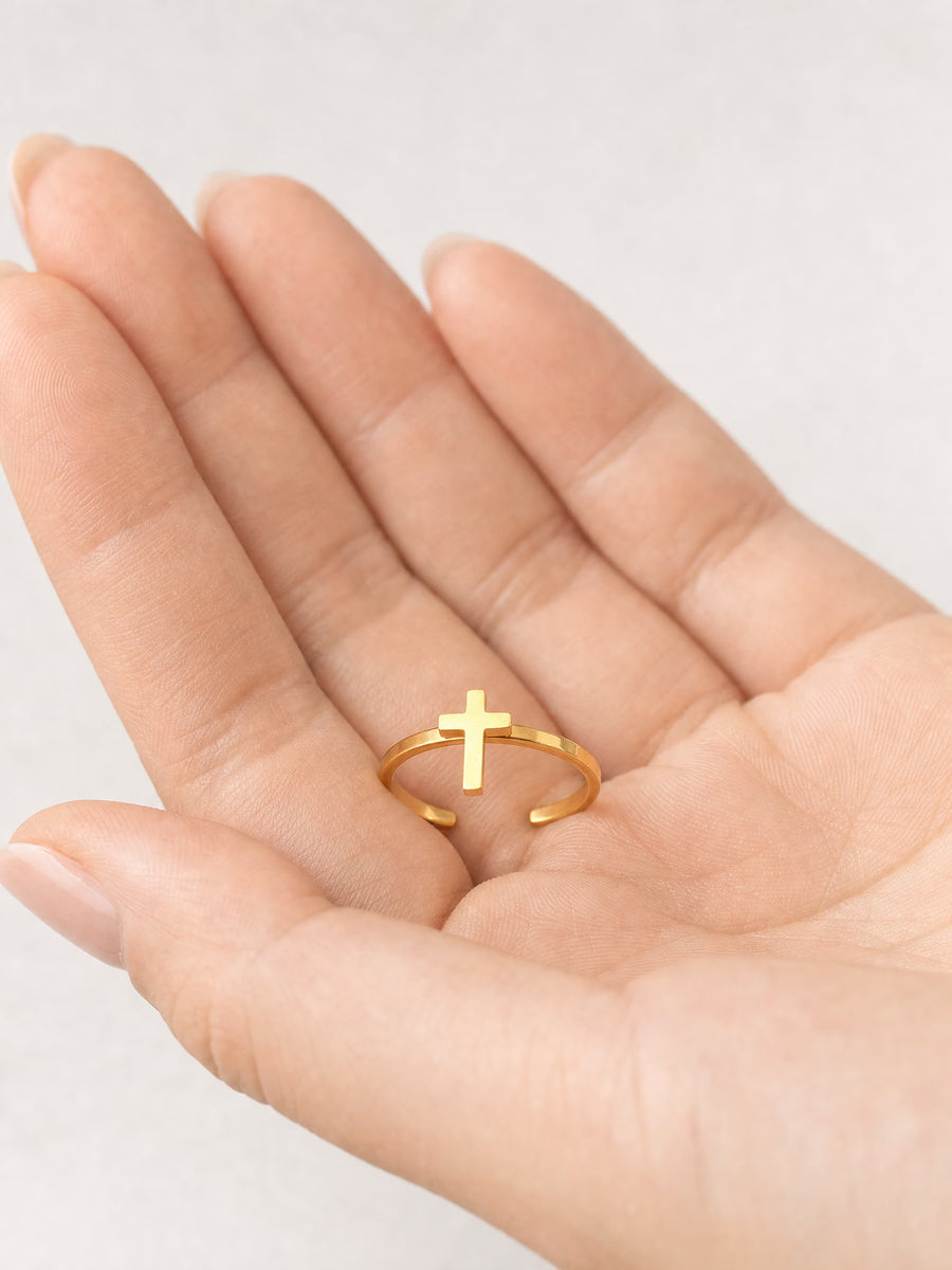 SAINT GILD Cross Ring in hand